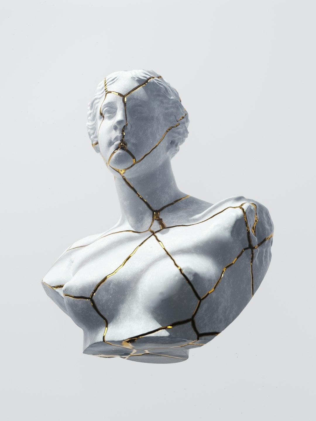 Kintsugi.