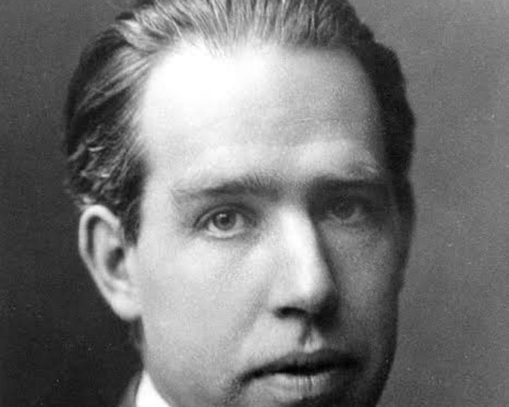 NIELS BOHR | DENMARK, PHYSICS 1922
