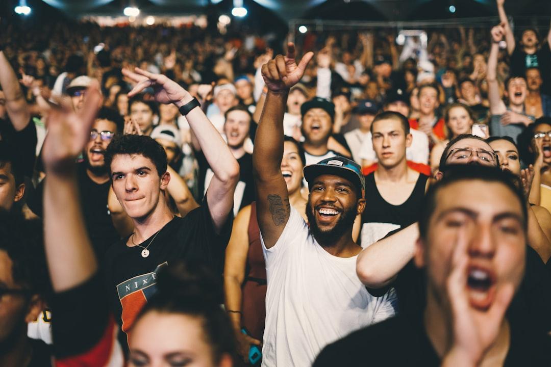 1 – Polarize the crowd. (2)
