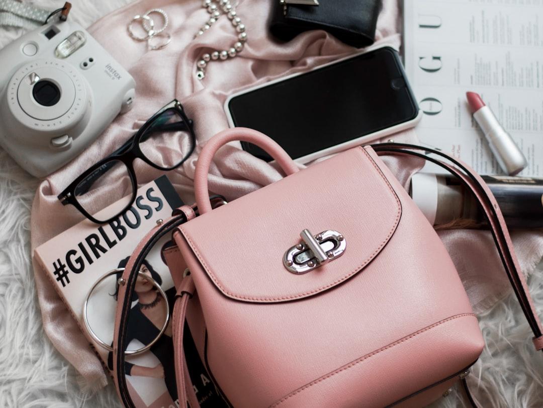 Sophia Amoruso: #GIRLBOSS