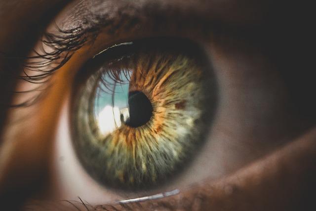 7 Ways to Create an Eye-Catching Article Cover